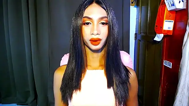 PrettyLatiina online show from November 2, 10:07 am