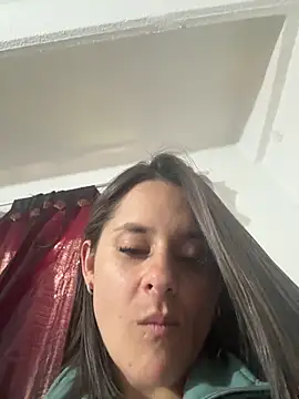 Alice milf  online show from April 3, 5:22 pm