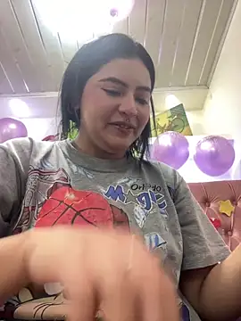  luna torres online show from February 20, 12:50 pm