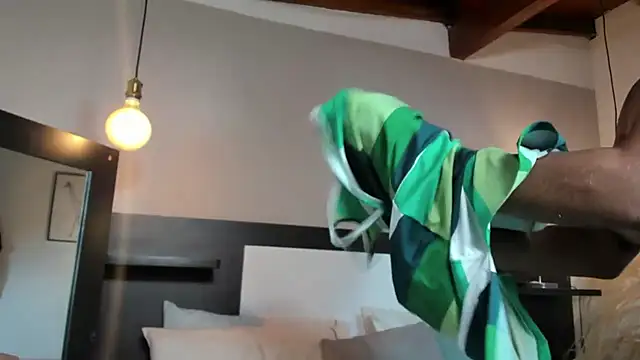 SaraaJhonsonn online show from April 10, 3:07 pm