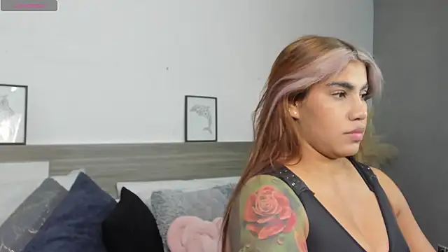 SaraaJhonsonn online show from April 18, 2:41 pm