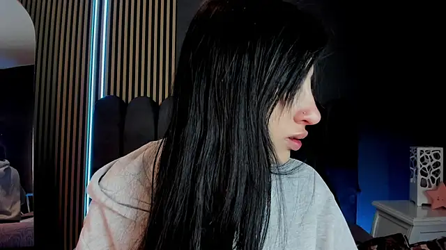 Nicolette ks  online show from June 25, 5:07 am
