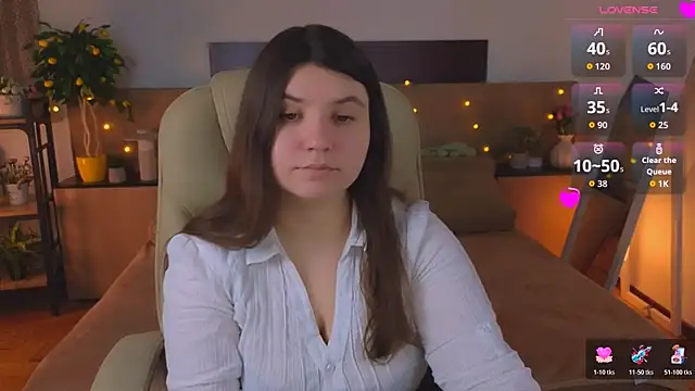 Viola  Shy online show from April 13, 8:20 pm