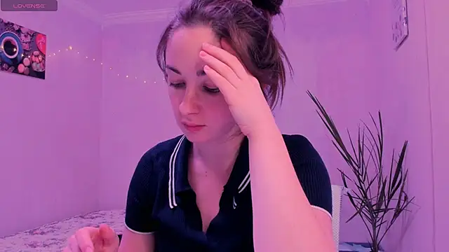 Snapshot of cClandesTina chatting on October 3, 9:42 pm cClandesTina online show from October 3, 9:42 pm