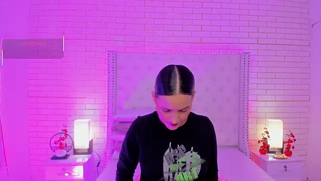 Coco Balenciaga  online show from March 21, 11:48 am