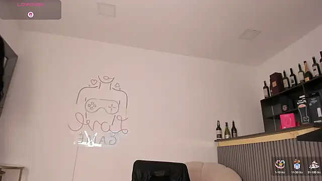 Vero Lodge online show from October 18, 2:09 pm