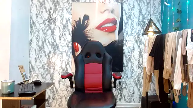 Samantabrown  online show from March 14, 11:33 am