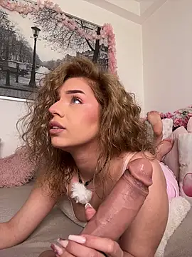 maddisonblush online show from April 19, 2:39 pm