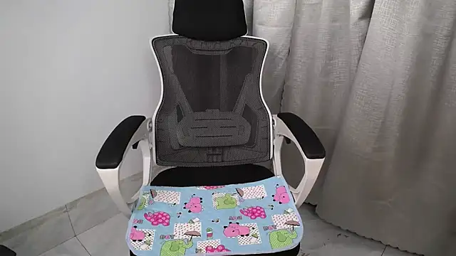 Lunobaby 204 online show from December 14, 9:53 pm