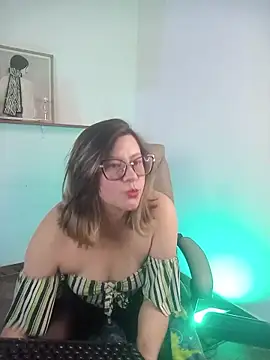 Chanelll Taylorr  online show from January 10, 5:28 pm