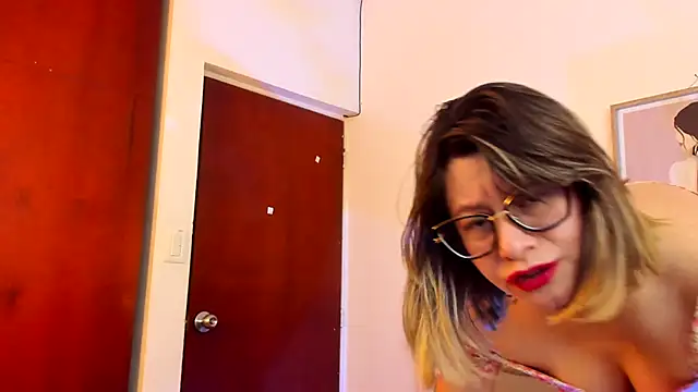 Snapshot of Chanelll_Taylorr_ chatting on September 27, 12:01 pm Chanelll Taylorr online show from September 27, 12:01 pm