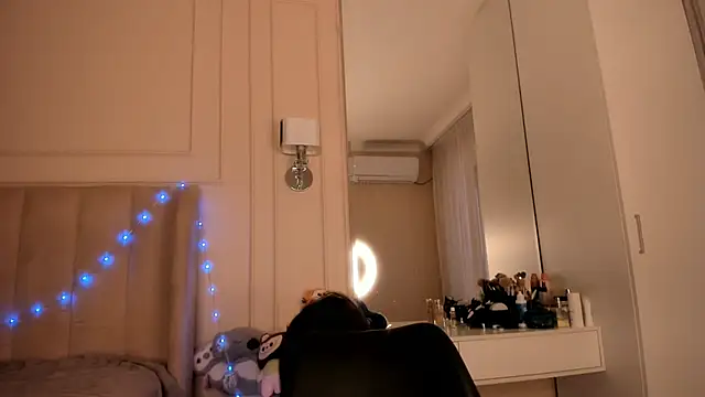 melissa yamazaki online show from November 12, 6:22 am