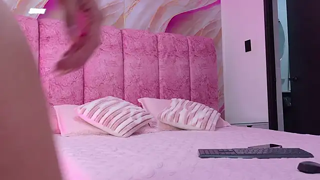 kendal rossi online show from March 30, 11:54 am