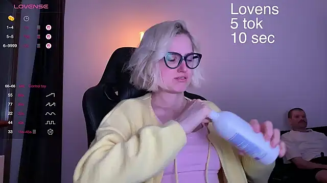 Sexy Sweets online show from October 4, 8:24 pm