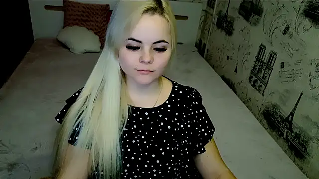 lovely-eyes online show from April 17, 6:32 pm