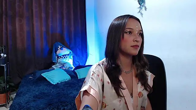 Zoe--khalL online show from February 3, 2:53 am