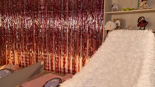 FioraMarmoris online show from April 22, 6:32 am