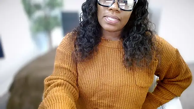 Snapshot of selena42 chatting on October 31, 5:17 pm selena42 online show from October 31, 5:17 pm