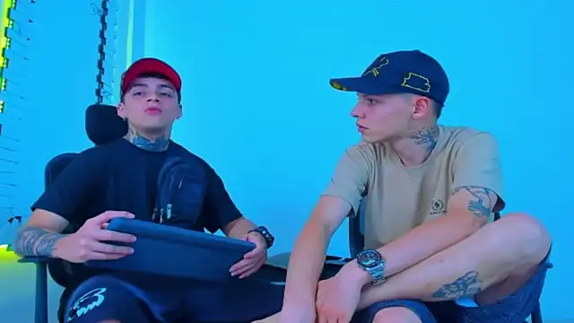 HOT boy2025 online show from November 13, 4:33 am