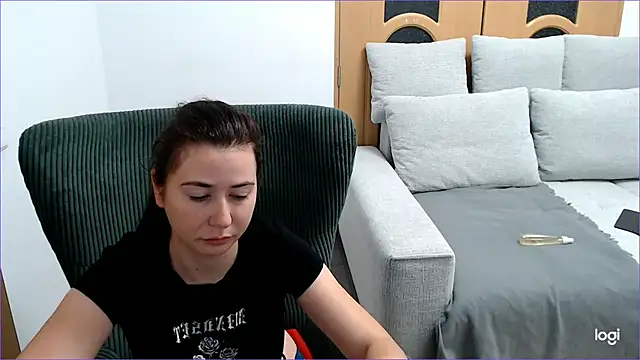 VioletaFlower7 online show from September 22, 2:48 pm