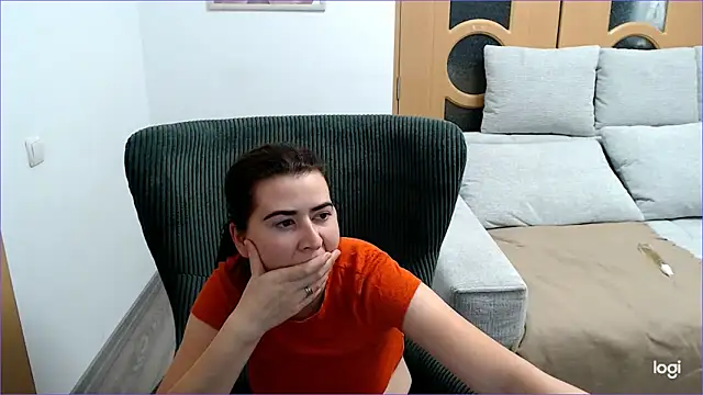 VioletaFlower7 online show from October 8, 6:45 pm