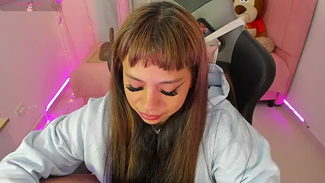 zoesullivan online show from September 18, 3:10 pm