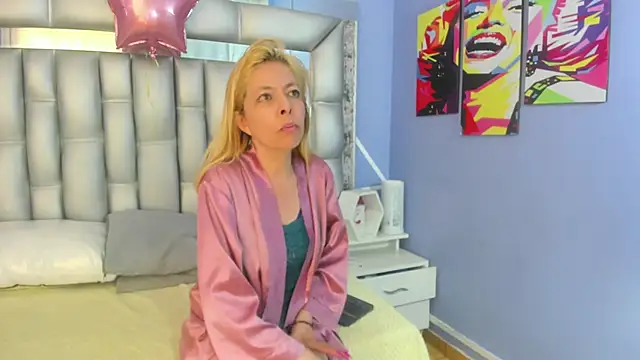 sophia ny online show from November 22, 3:15 pm