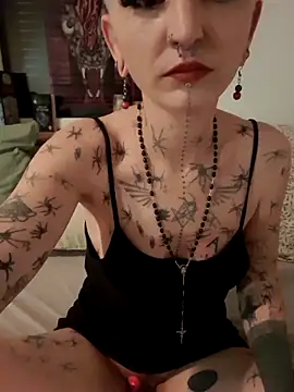 ValeryCrowley14 online show from April 10, 8:20 am