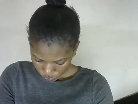 Snapshot of Pretty-emmie chatting on September 16, 3:58 am Pretty-emmie online show from September 16, 3:58 am