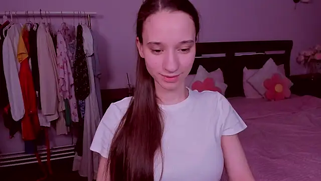 StaceySunny online show from February 3, 5:17 pm