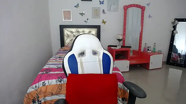 MadinsonCopper online show from October 3, 1:54 am