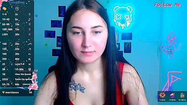 Jennifer Blum online show from November 18, 12:28 pm