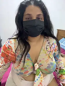 NOORA-GIRL online show from June 2, 9:05 pm