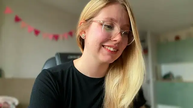 HoneyAudrey online show from October 23, 3:23 am