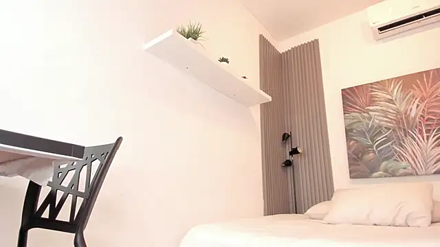 emma alice  online show from March 7, 12:12 pm