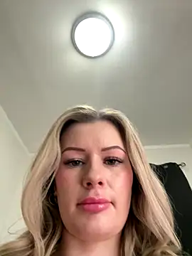 LoveShae  online show from January 7, 6:22 pm