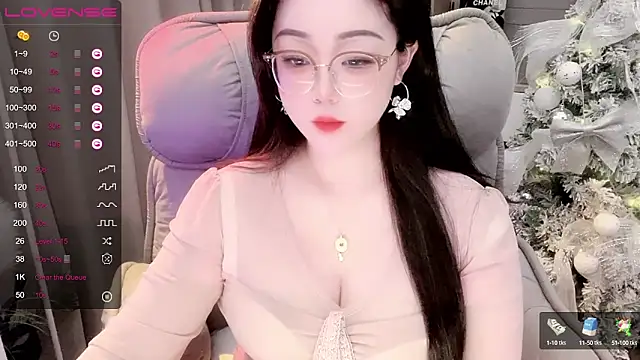 Snapshot of Monica-888 chatting on October 14, 6:10 pm Monica-888 online show from October 14, 6:10 pm