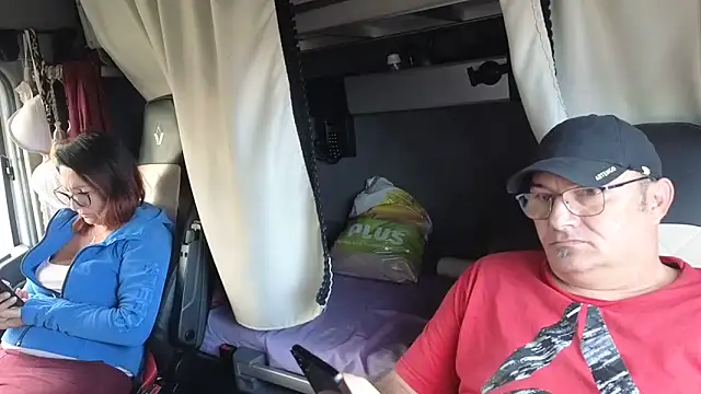 Cuplu Bisexual online show from December 14, 9:26 am