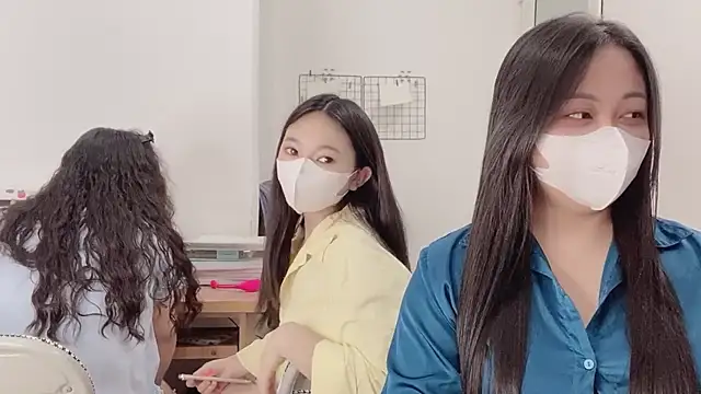 Bamboo Swetie online show from October 11, 1:58 pm