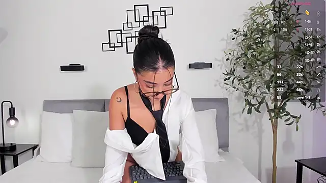 Hannaos online show from February 17, 11:09 am