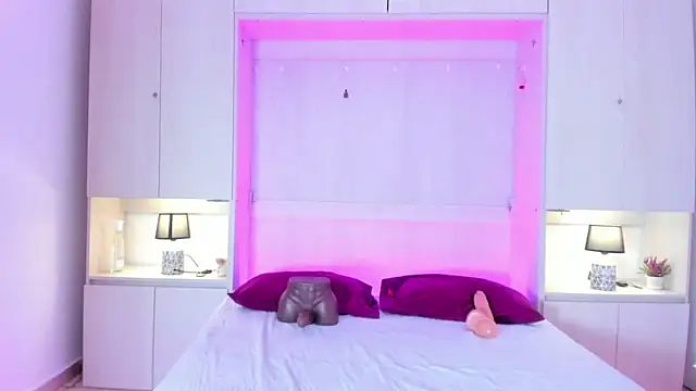 KendallRosse1 online show from October 8, 4:39 am