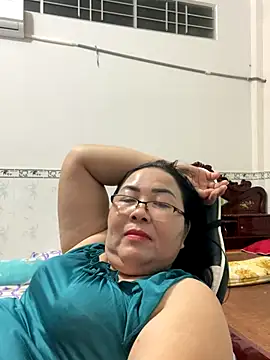 NDith online show from October 8, 1:04 pm