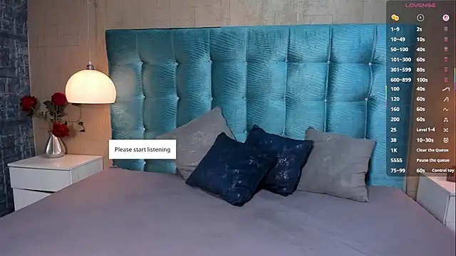 MelanieRioss online show from March 27, 1:01 pm