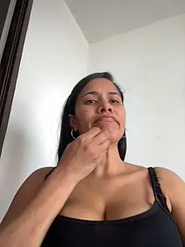 ambarsmith02 online show from November 2, 5:16 pm