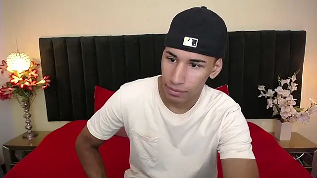 soft attraction online show from April 1, 7:33 pm