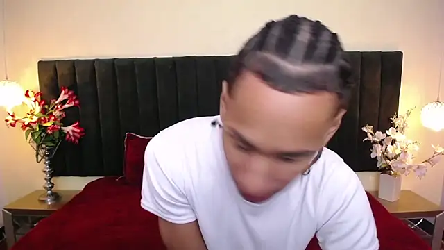 soft attraction online show from February 11, 7:48 pm