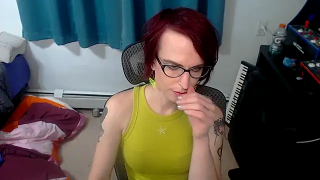Snapshot of RyffBurnz chatting on October 15, 4:31 pm RyffBurnz online show from October 15, 4:31 pm
