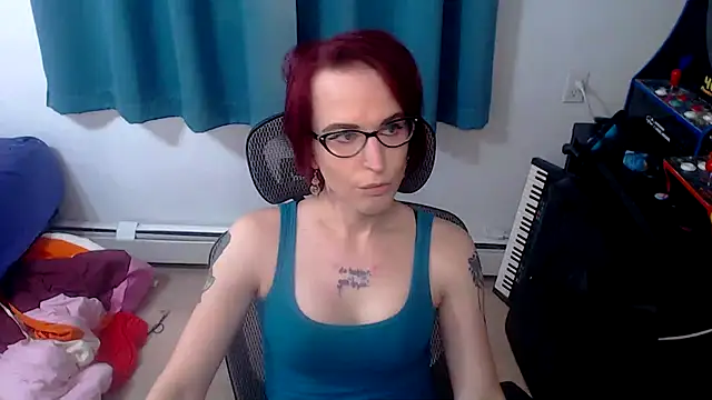Snapshot of RyffBurnz chatting on October 14, 3:03 pm RyffBurnz online show from October 14, 3:03 pm
