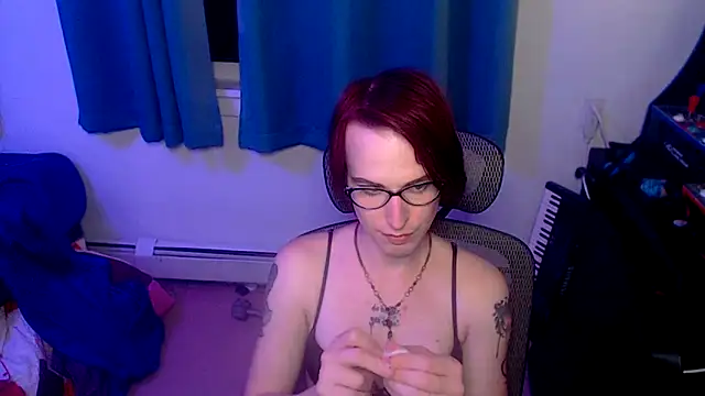 Snapshot of RyffBurnz chatting on October 11, 2:27 am RyffBurnz online show from October 11, 2:27 am