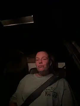 scrummymummy2 online show from April 1, 7:55 pm